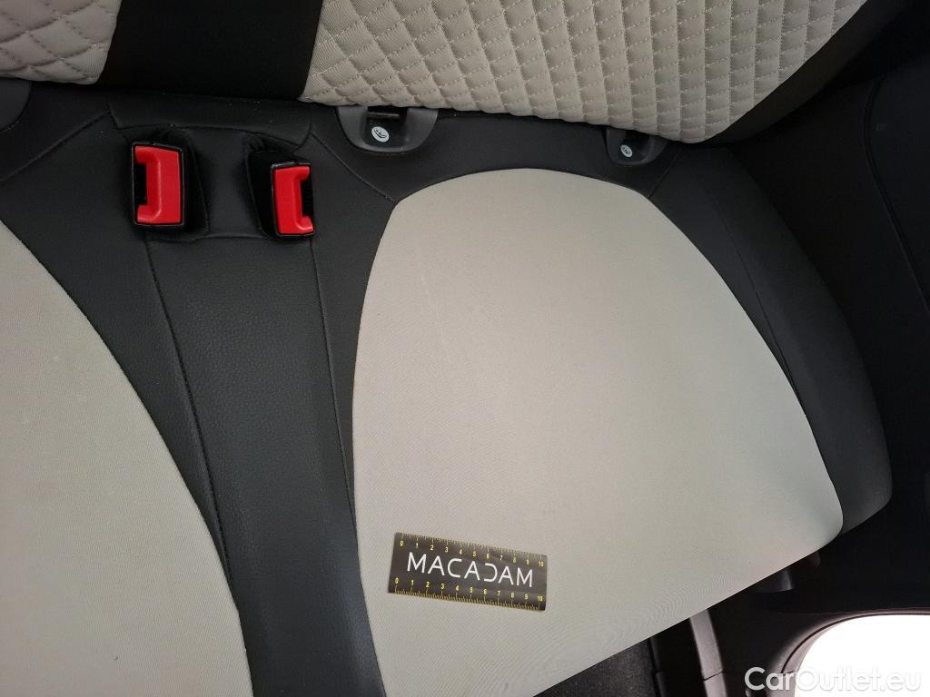  Fiat  500 FIAT  2015 3P Berline Hybrid 1 0 BSG 70 ch Dolcevita #19