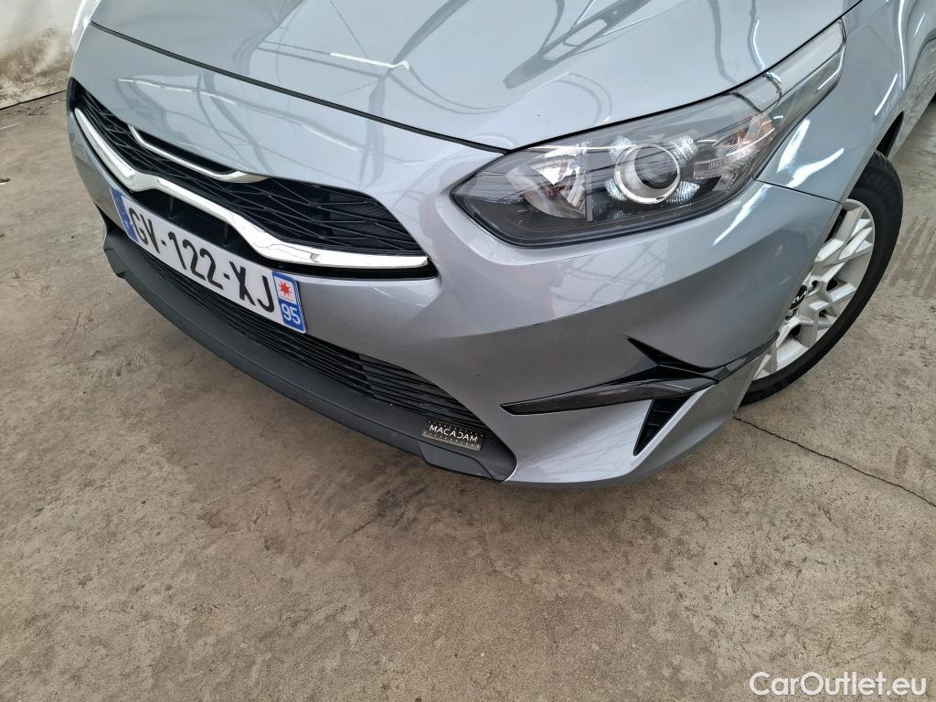  KIA  Cee'd KIA ceed / 2021 / 5P / Berline 1.5 T-GDI 160 ISG ACTIVE DCT7 #13