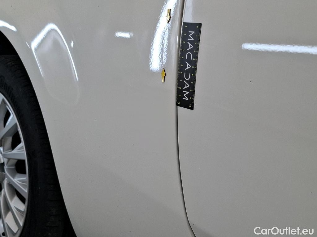  Fiat  500 FIAT  2015 3P Berline Hybrid 1 0 BSG 70 ch Dolcevita #8