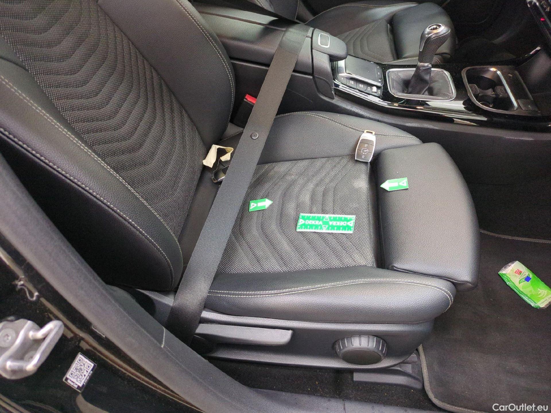  Mercedes  A-Klasse MERCEDES-BENZ Classe A Compact / 2018 / 5P / Berline A 180 d Business Line #31