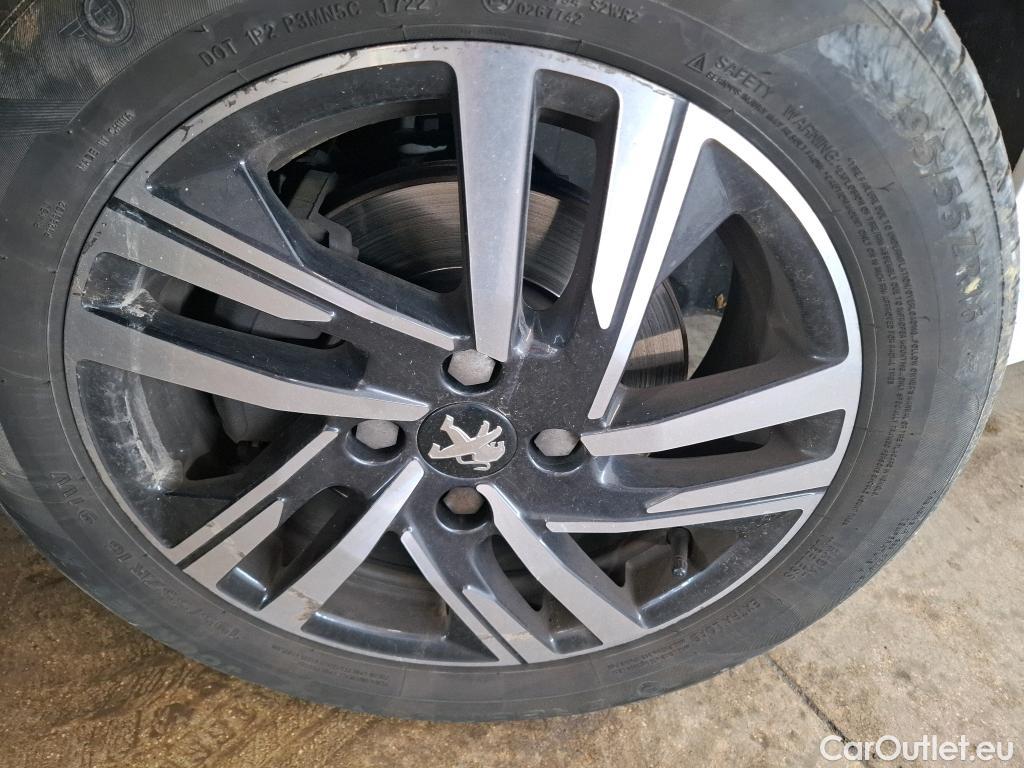  Peugeot  208  Allure Business 1.2 PureTech 100CV BVM6 E6d #24