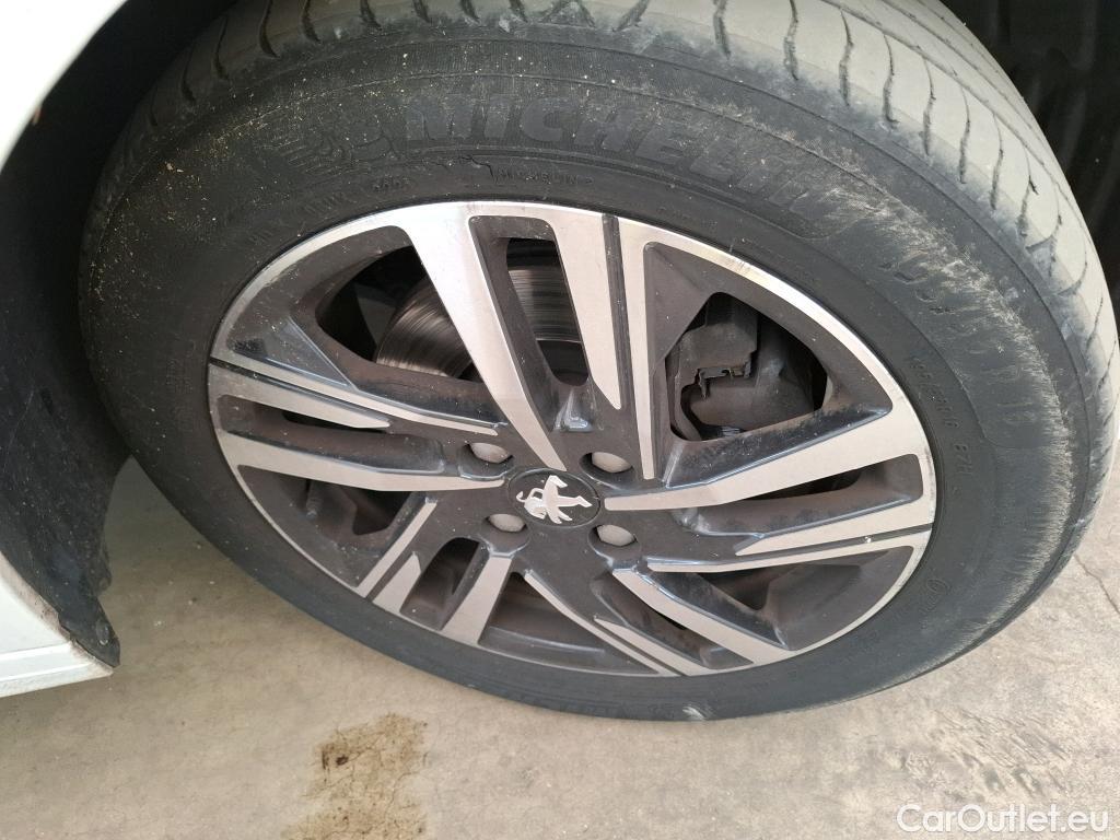  Peugeot  208  Allure Business 1.5 HDi 100CV BVM6 E6d #18