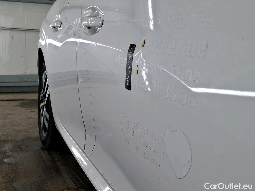  Peugeot  208  Allure Business 1.2 PureTech 100CV BVM6 E6d #42