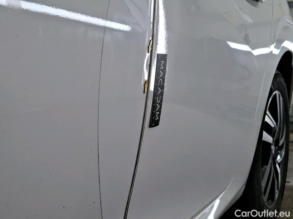  Peugeot  208  Allure Business 1.2 PureTech 100CV BVM6 E6d #39