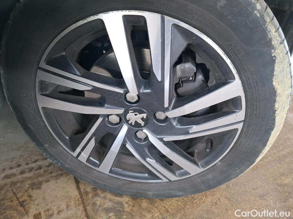  Peugeot  208  Allure Business 1.2 PureTech 100CV BVM6 E6d #31