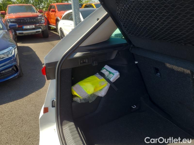  Skoda  KAMIQ -SUV (NW4) (2019)  1.5 TSI 110 Style 5d #16
