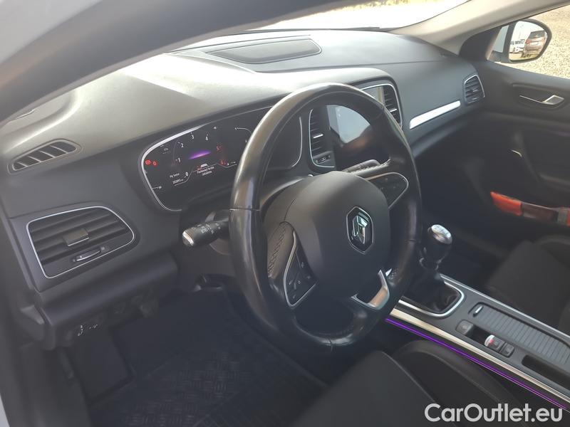  Renault  Megane  IV Estate  (2016) Meg GT 1.5BdCi 115 Techno 5d #18