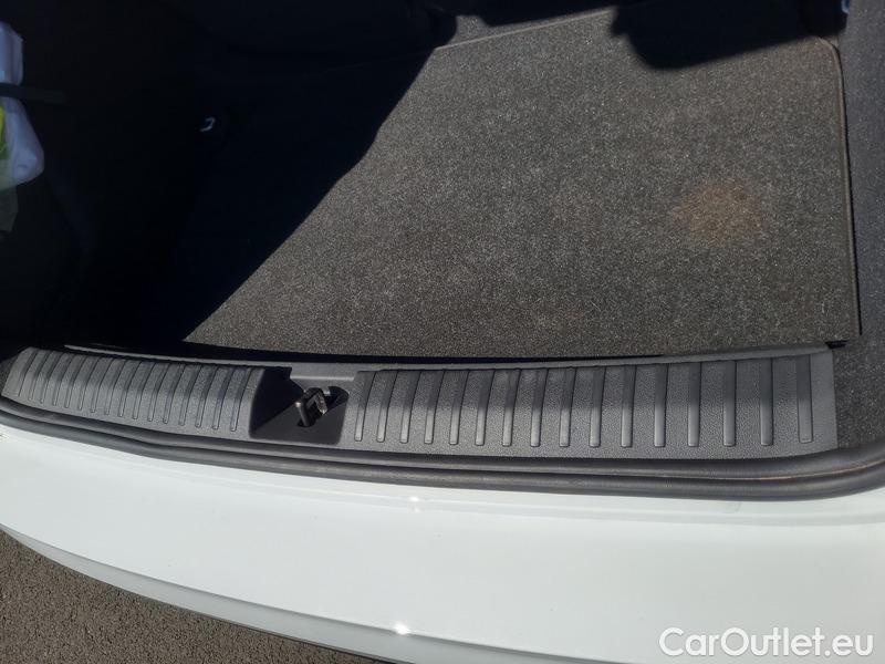  Skoda  KAMIQ -SUV (NW4) (2019)  1.5 TSI 110 Style 5d #14
