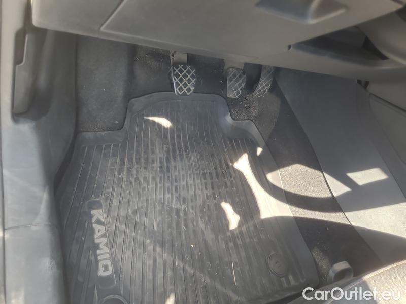  Skoda  KAMIQ -SUV (NW4) (2019)  1.5 TSI 110 Style 5d #12