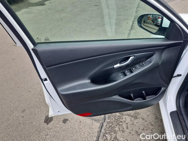  Hyundai  i30   cw (PD)(2017->)  kom.1.5i Family Comfort 5d #20
