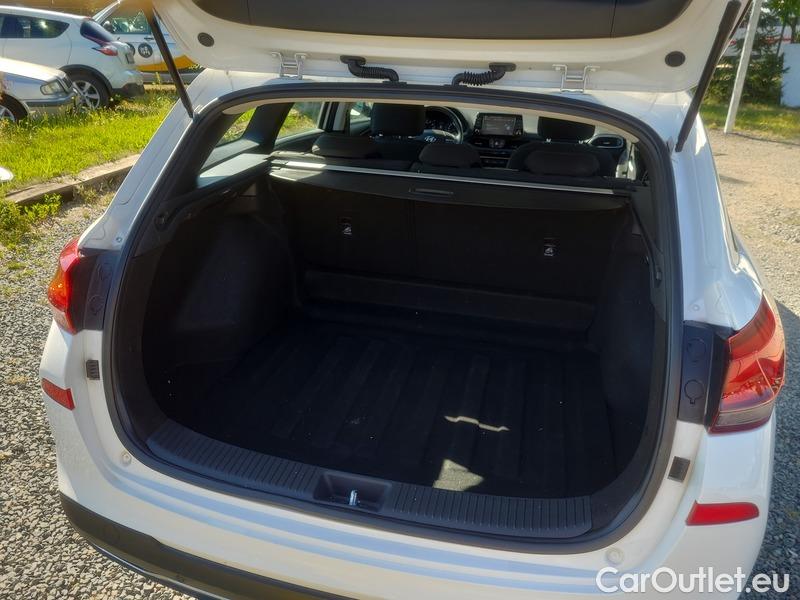  Hyundai  i30  (PD)(01.2017  ->)  kom.1.0TGDI Family Comf #16