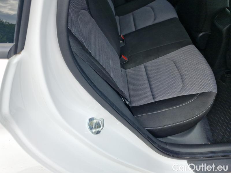  Hyundai  i30   cw (PD)(2017->)  kom.1.5i Family Comfort 5d #28