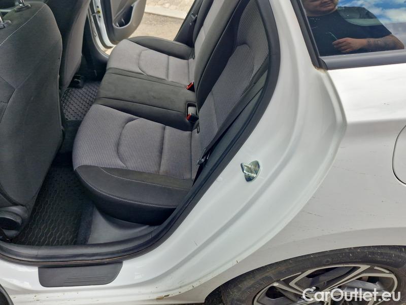  Hyundai  i30   cw (PD)(2017->)  kom.1.5i Family Comfort 5d #24
