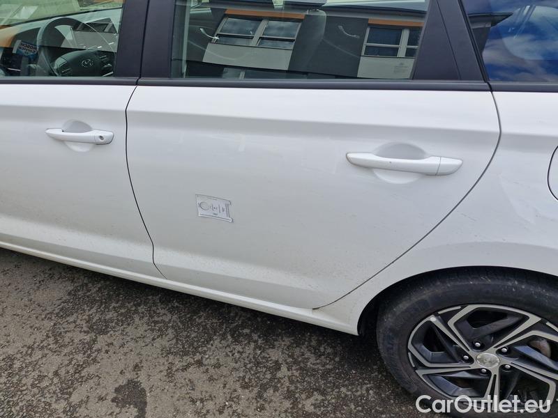  Hyundai  i30   cw (PD)(2017->)  kom.1.5i Family Comfort 5d #3