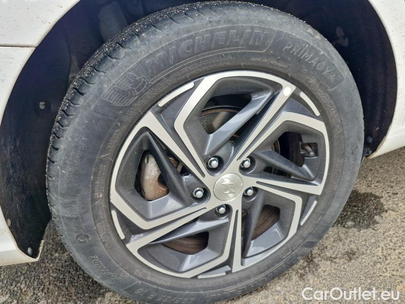  Hyundai  i30   cw (PD)(2017->)  kom.1.5i Family Comfort 5d #15