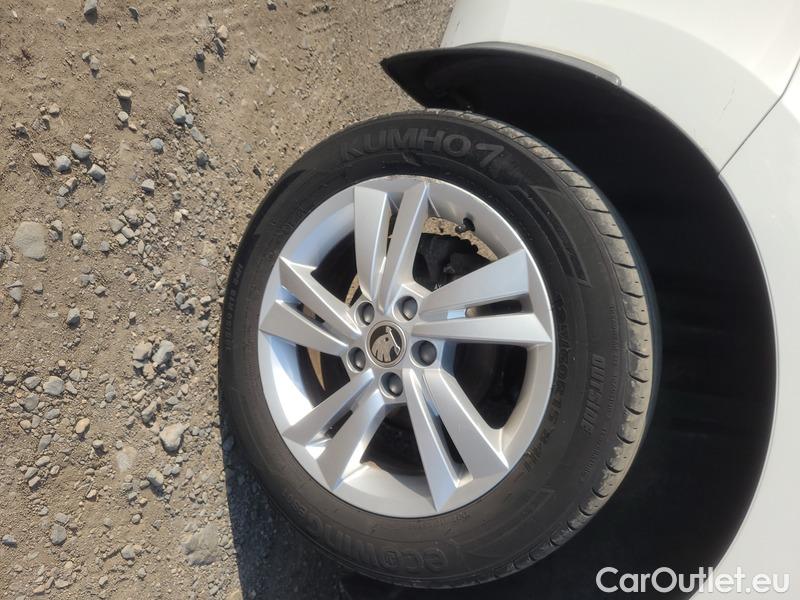  Skoda  Fabia  Combi (2015) Com.1.0TSI 70 Ambition 5d #23