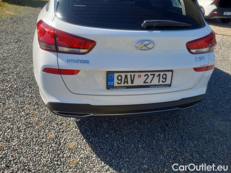  Hyundai  i30  (PD)(01.2017  ->)  kom.1.0TGDI Family Comf #9