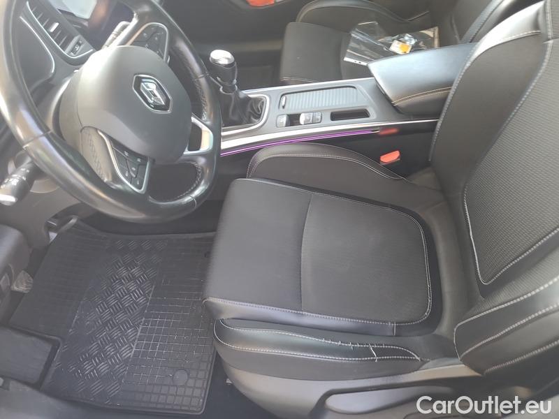  Renault  Megane  IV Estate  (2016) Meg GT 1.5BdCi 115 Techno 5d #17