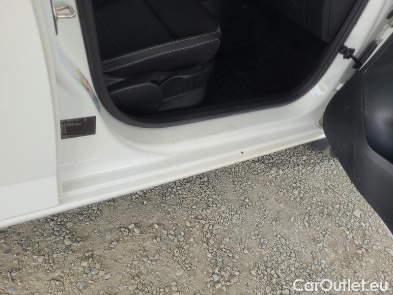  Skoda  Fabia  Combi (2015) Com.1.0TSI 70 Ambition 5d #21
