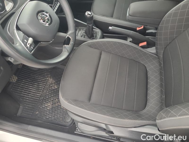  Skoda  Fabia  Combi (2015) Com.1.0TSI 70 Ambition 5d #22