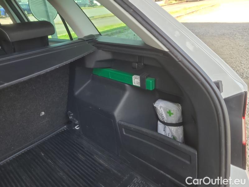 Skoda  Fabia  Combi (2015) Com.1.0TSI 70 Ambition 5d #16