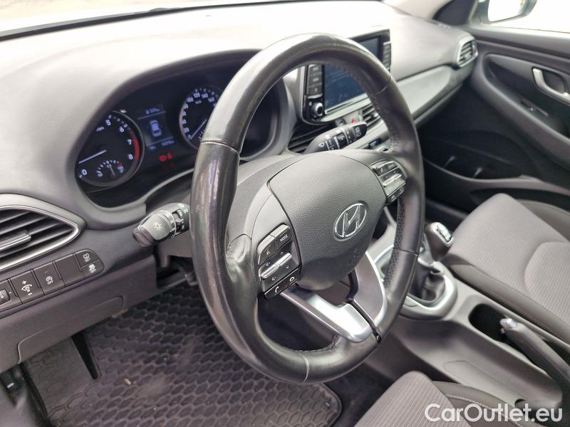  Hyundai  i30   cw (PD)(2017->)  kom.1.5i Family Comfort 5d #21