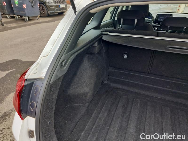  Hyundai  i30   cw (PD)(2017->)  kom.1.5i Family Comfort 5d #26