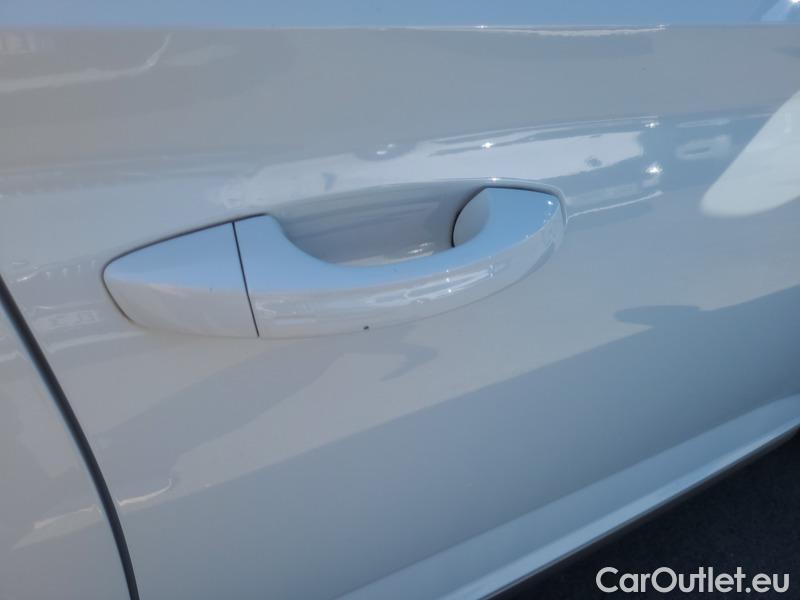  Skoda  KAMIQ -SUV (NW4) (2019)  1.5 TSI 110 Style 5d #17