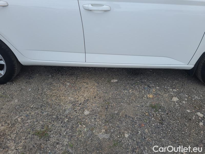  Skoda  Fabia  Combi (2015) Com.1.0TSI 70 Ambition 5d #10
