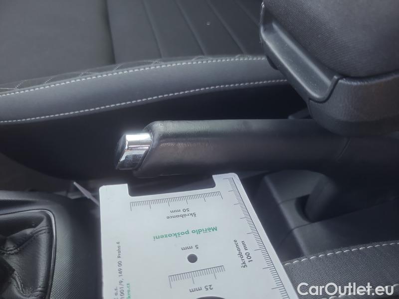  Skoda  Fabia  Combi (2015) Com.1.0TSI 70 Ambition 5d #9