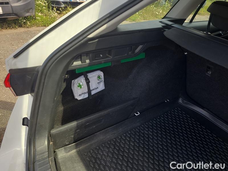 Skoda  Octavia  Combi (NX3)(2020) Oct.Combi 1.5TSI 110 Style #16