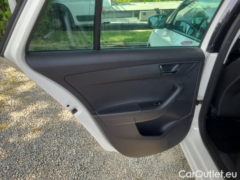  Skoda  Fabia  Combi (2015) Com.1.0TSI 70 Ambition 5d #11