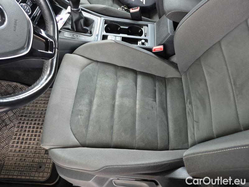  Volkswagen  Golf  VII Variant  (BV5)(2017->) Var 1.5TSI EVO 110 HL #2
