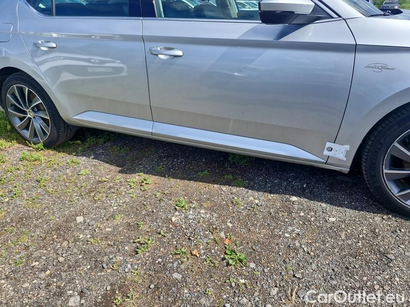  Skoda  Superb  (3V3)(2015)  2.0TDI 140 L&K 4x4 AP #33