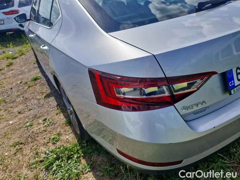  Skoda  Superb  (3V3)(2015)  2.0TDI 140 L&K 4x4 AP #21