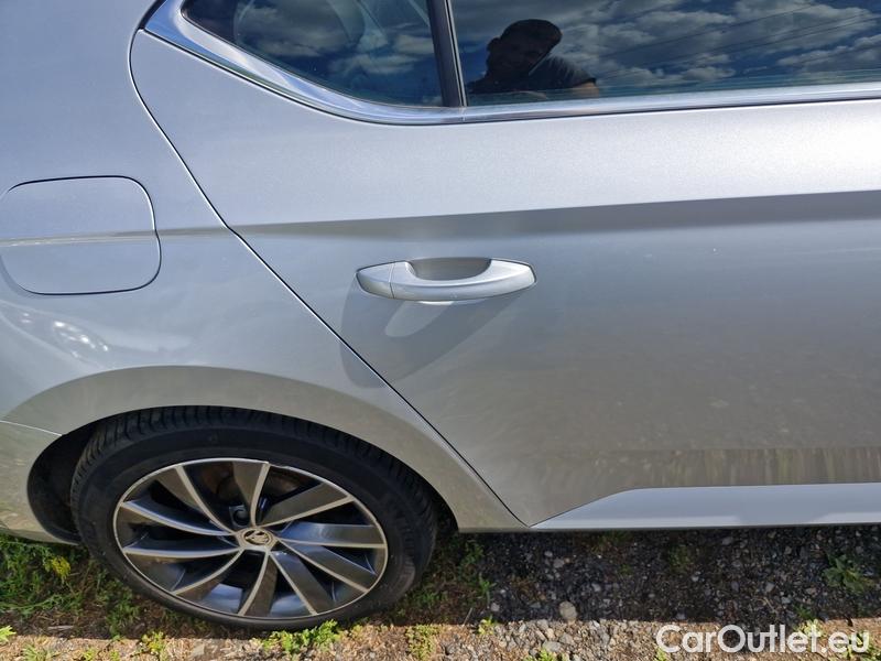  Skoda  Superb  (3V3)(2015)  2.0TDI 140 L&K 4x4 AP #35