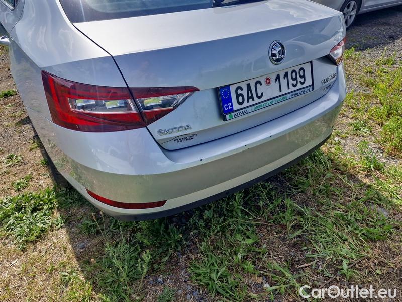  Skoda  Superb  (3V3)(2015)  2.0TDI 140 L&K 4x4 AP #22