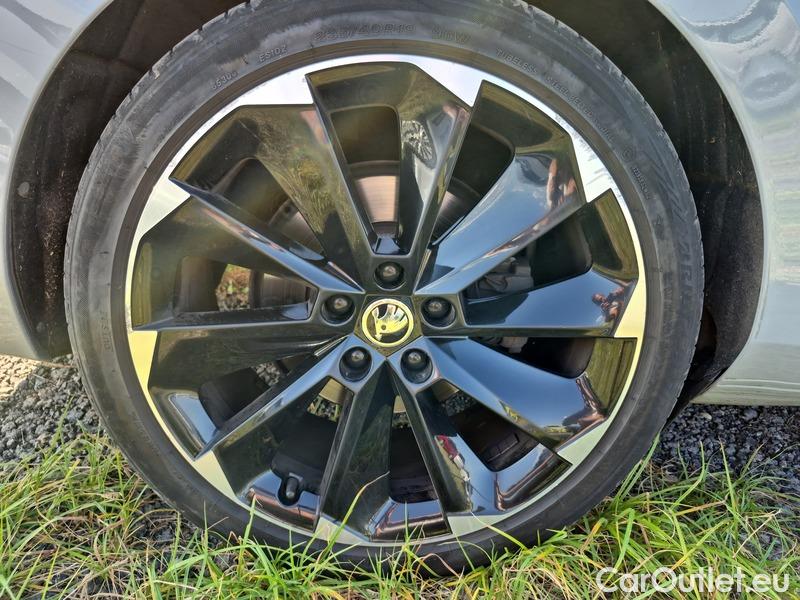  Skoda  Superb  Combi (3V5)(2015) Sup.C.FL2.0TDI 110 SLine AT #20