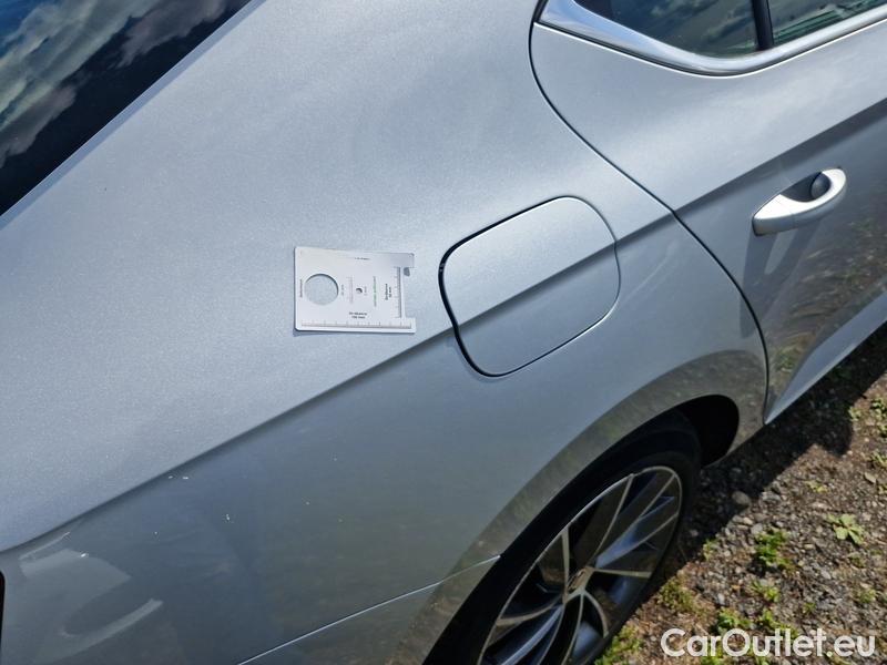  Skoda  Superb  (3V3)(2015)  2.0TDI 140 L&K 4x4 AP #30