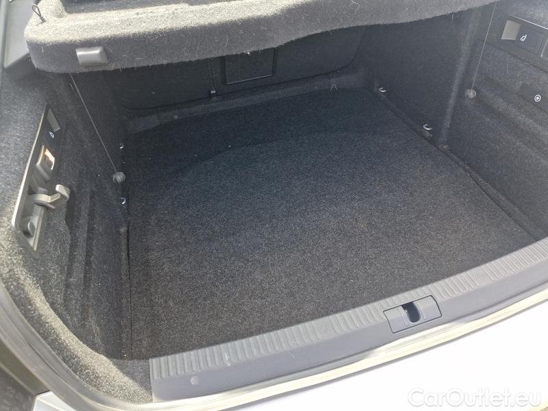  Skoda  Superb  (3V3)(2015)  2.0TDI 140 L&K 4x4 AP #26