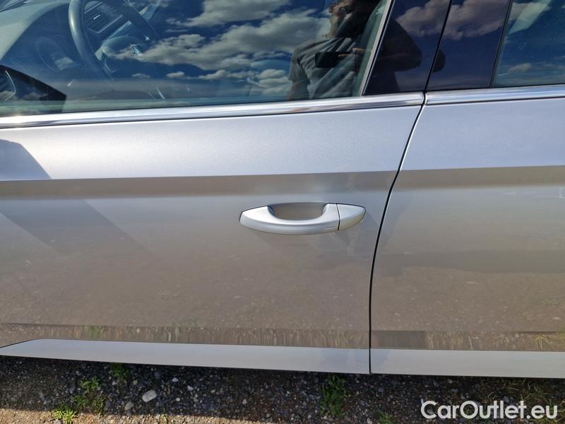  Skoda  Superb  (3V3)(2015)  2.0TDI 140 L&K 4x4 AP #8