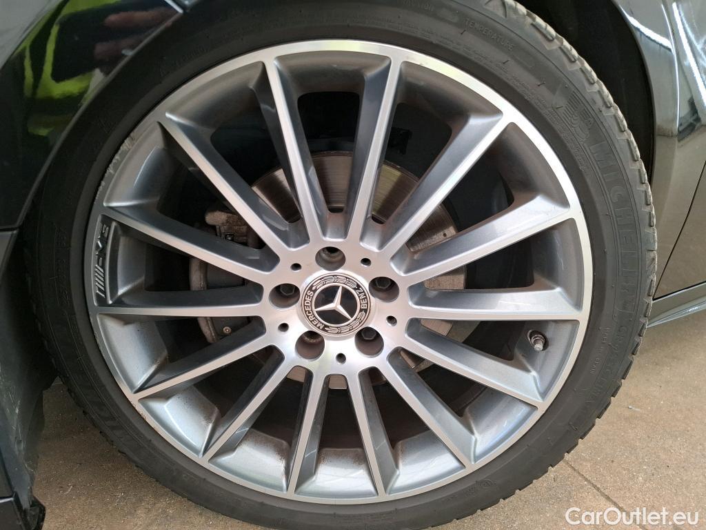  Mercedes  A-Klasse MERCEDES BENZ Classe A Berline 2018 4P Berline A 200 AMG Line 7G DCT #7