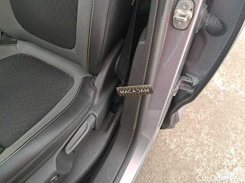  Opel   Grandland X Grandland X Elegance Business 1.5 130CV BVA8 E6d #17