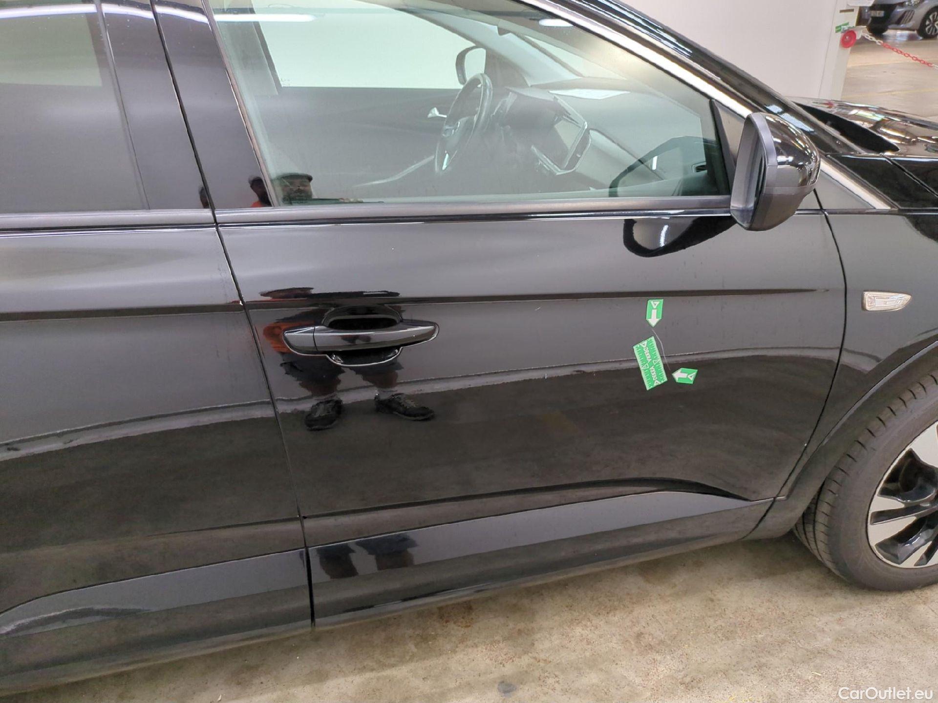  Opel   Grandland X Grandland X Elegance Business 1.5 130CV BVA8 E6d #18