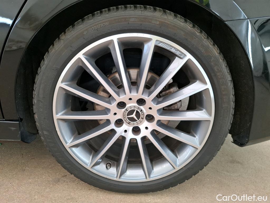  Mercedes  A-Klasse MERCEDES BENZ Classe A Berline 2018 4P Berline A 200 AMG Line 7G DCT #35
