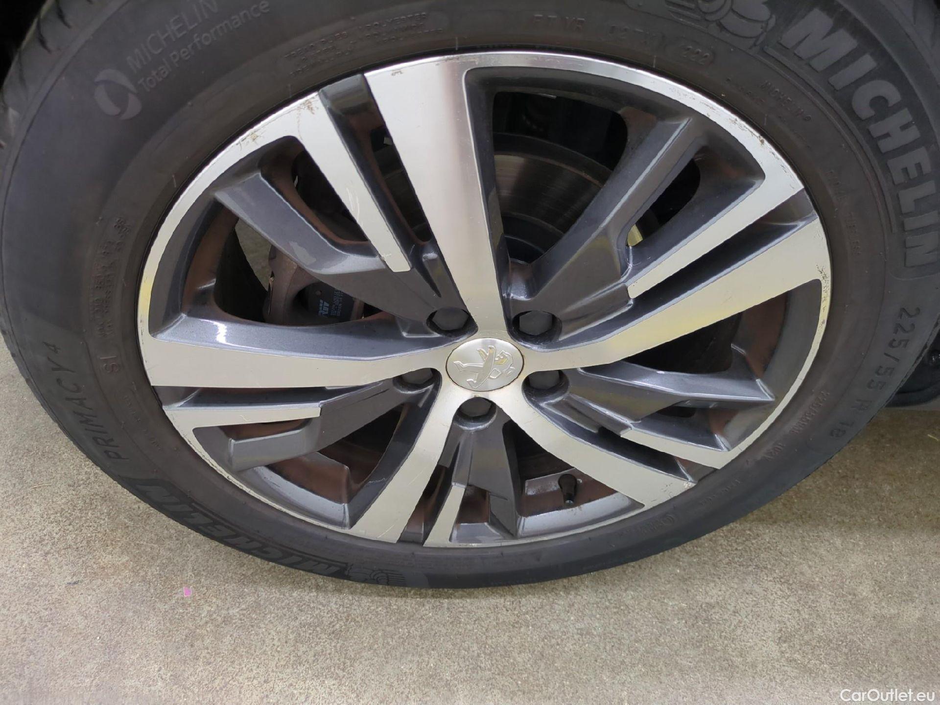  Peugeot  3008  Allure Pack 1.5 HDi 130CV BVA8 E6d #38