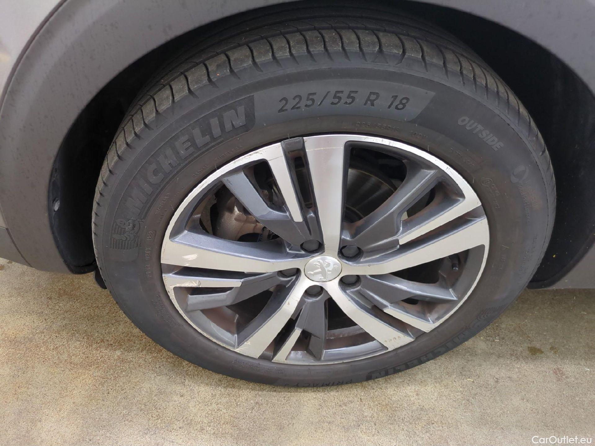  Peugeot  3008  Allure Pack 1.5 HDi 130CV BVA8 E6d #26