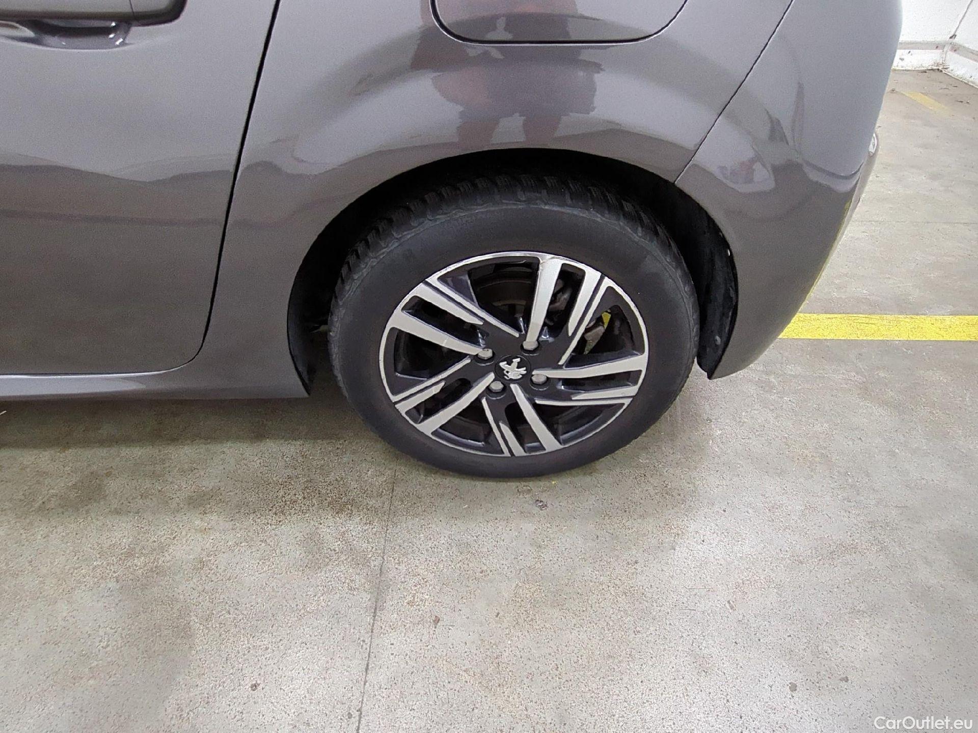  Peugeot  208  Allure Business 1.2 PureTech 100CV BVA8 E6d #4