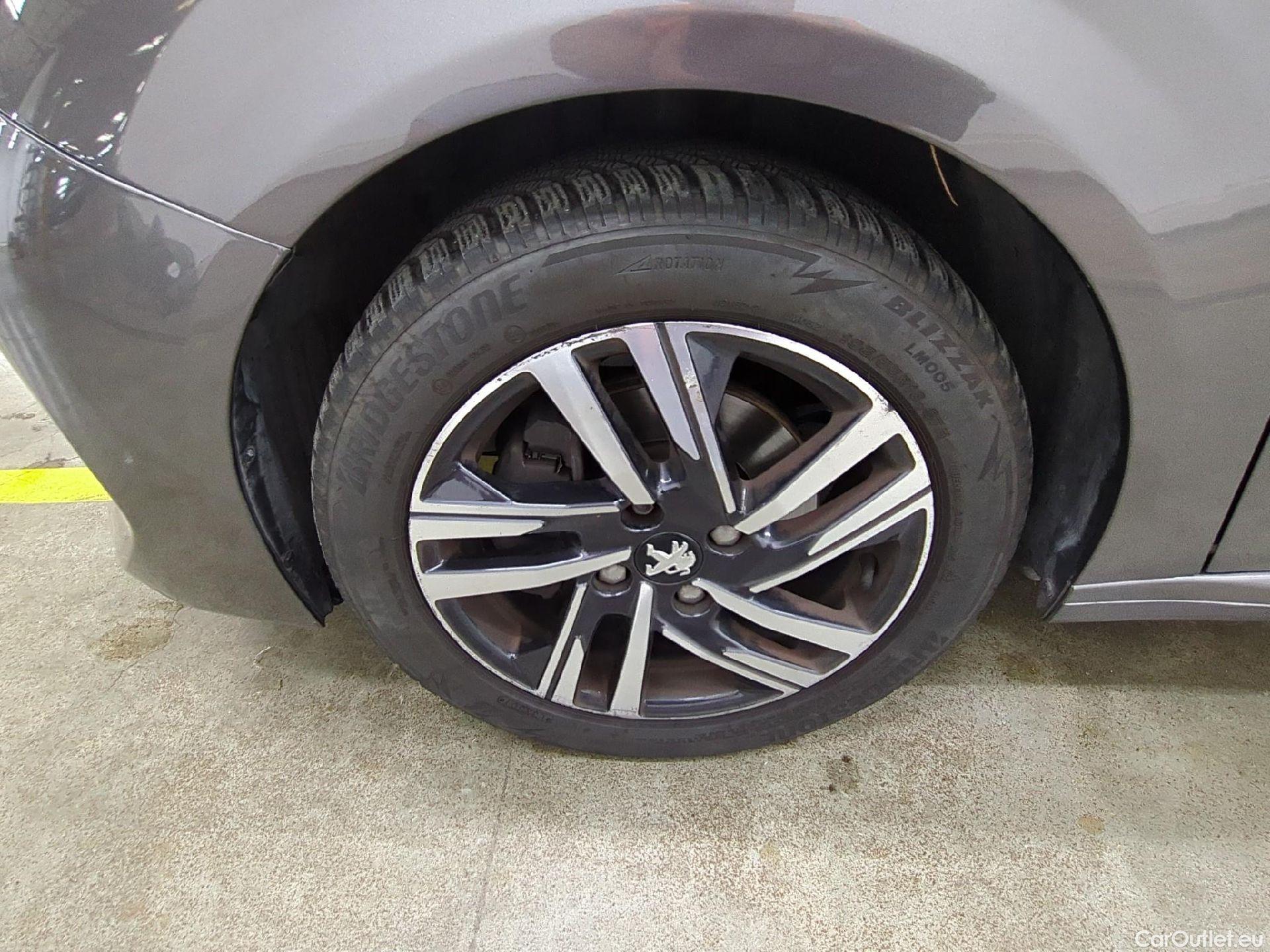  Peugeot  208  Allure Business 1.2 PureTech 100CV BVA8 E6d #2