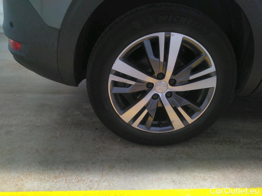  Peugeot  5008  Allure 1.5 HDi 130CV BVA8 7 Sieges E6d #14